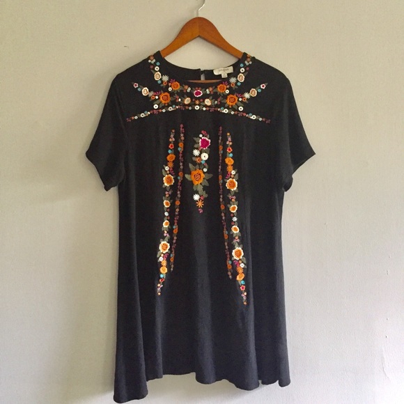 Umgee M Floral Embroidered ss black dress - Picture 1 of 3